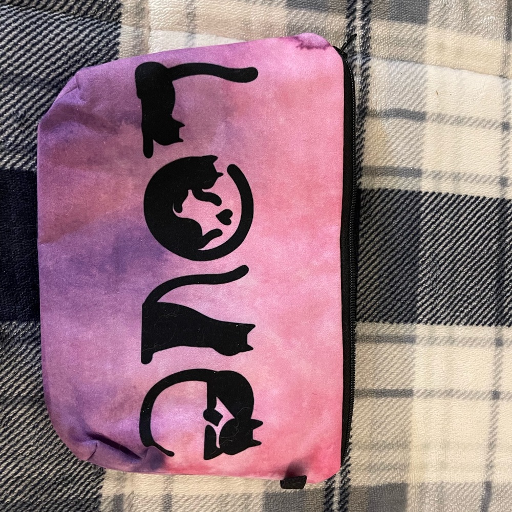 Love cat zipper pouch